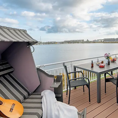 Schleivilla Lootsen Hus By Seeblick Ferien Oro, 3etagen,8pers,sauna,kamin Holiday home Olpenitz